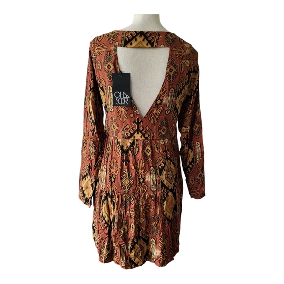 Chaser Bohemian Print Long Sleeve Mini Dress Size S New - Picture 3 of 6